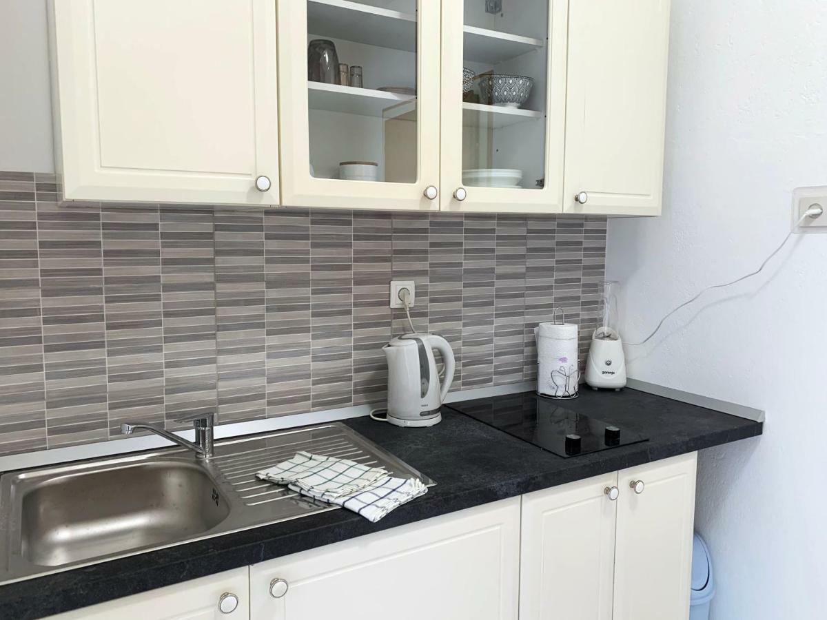 Apartments Zika Promajna Bagian luar foto